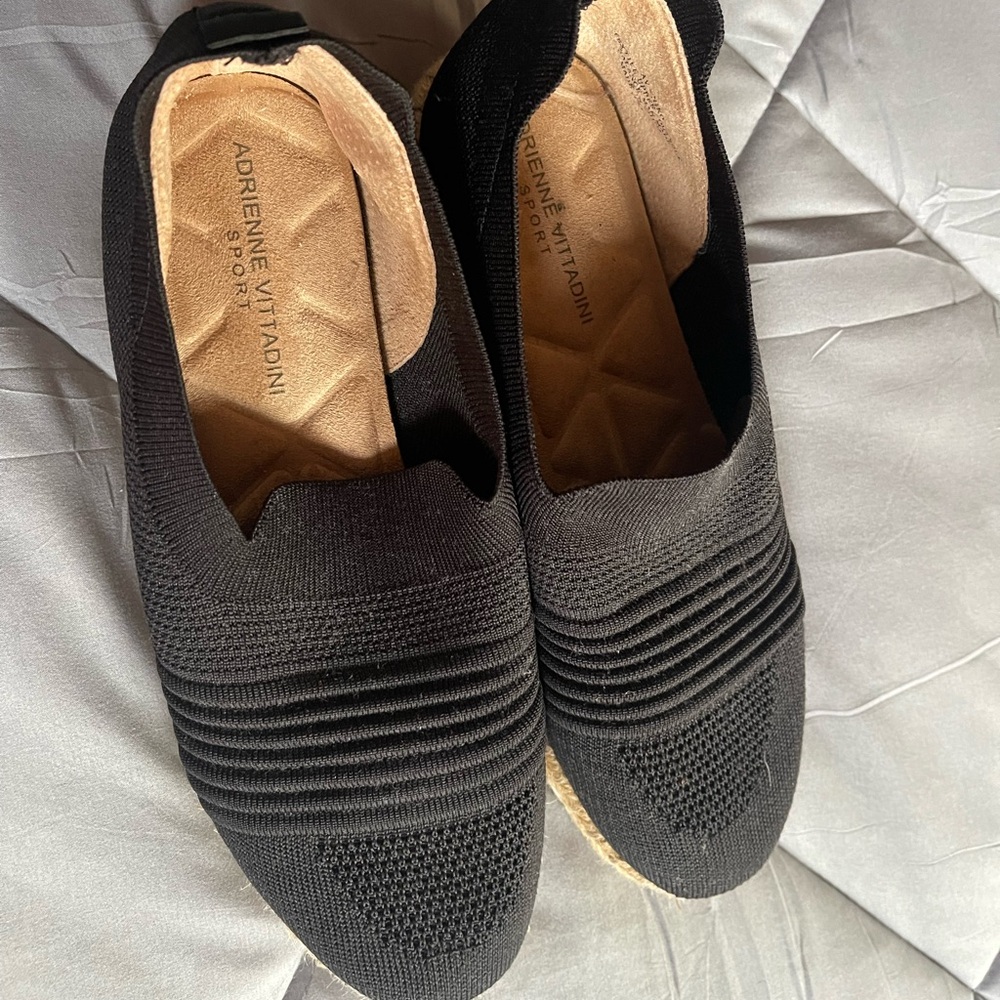 Adrienne Vittadini Black Knit Slip-Ons so comfortable great pre loved condition